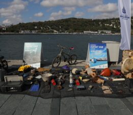 Denizden çıkan atıklar, görenleri hayrete düşürdü