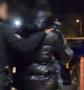 İnegöl’de Şüpheli Araç Operasyonunda Arbede: 1 Jandarma Yaralı